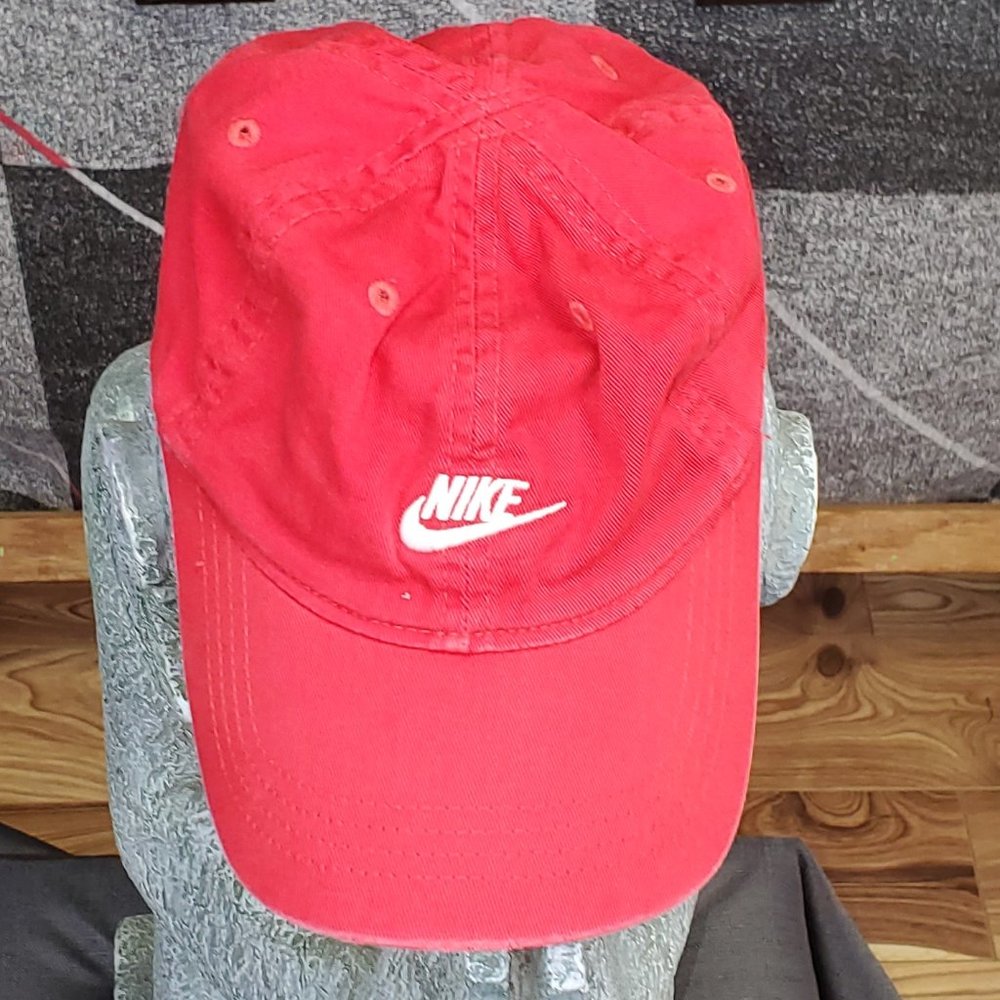 3/$20 Children’s Nike hat size 4-7